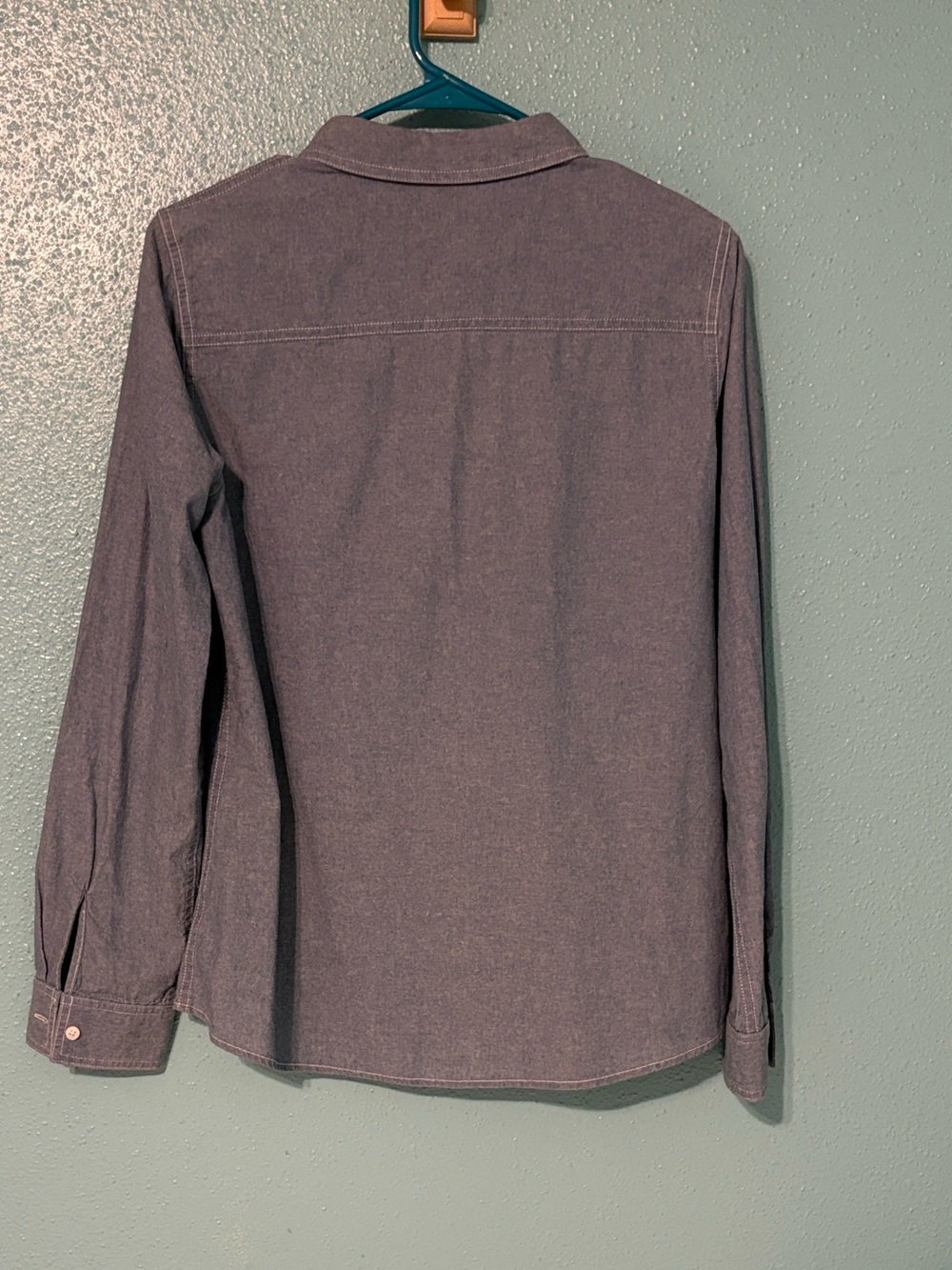 J. McLaughlin chambray button up long sleeve casual classic shirt M office wear - Picture 8 of 8